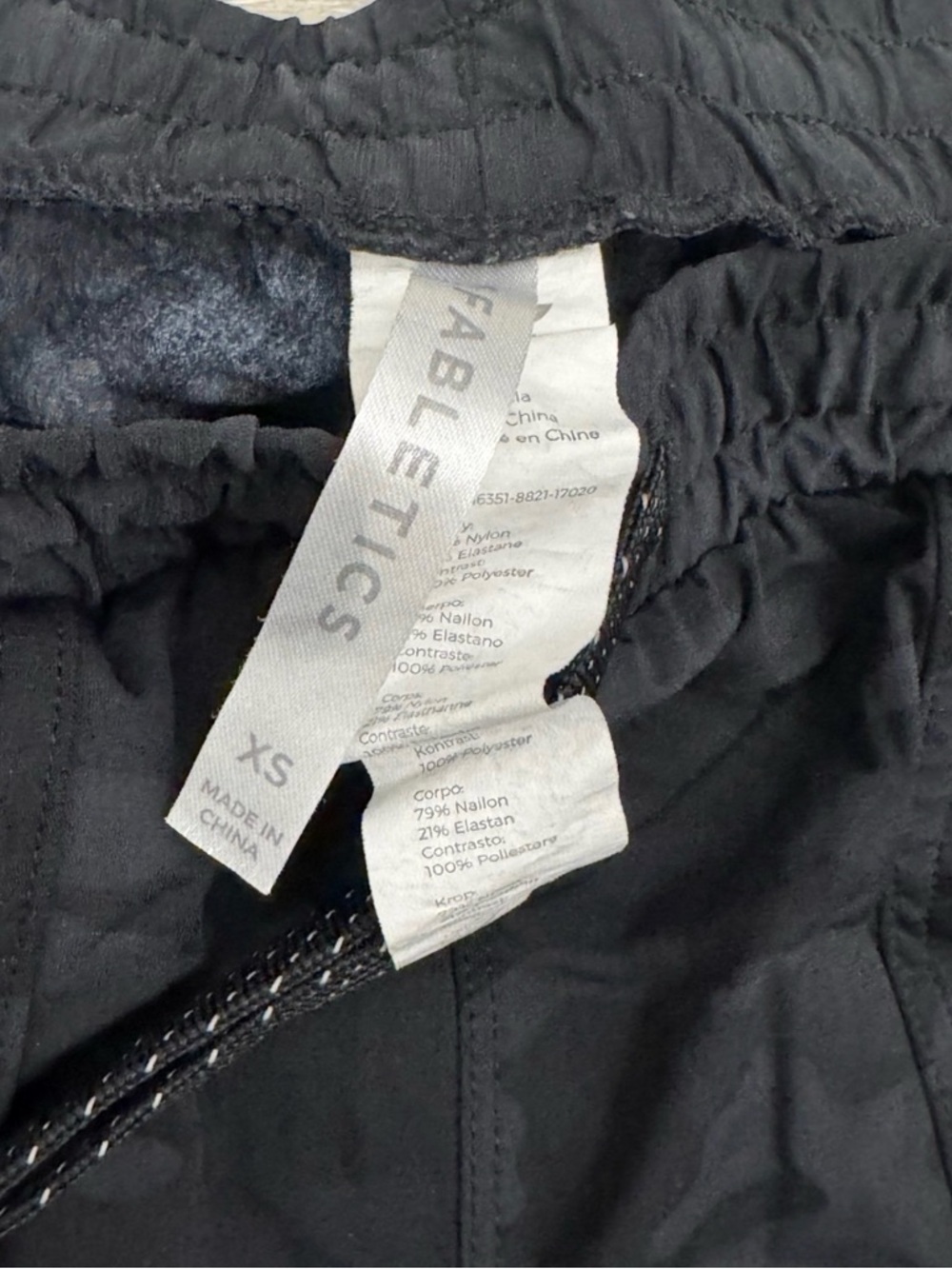 Fabletics The One Jogger XS Black Tonal Camo Zip Pocket - Picture 6 of 6